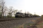 Norfolk Southern train 595 through Cove PA with 4235 leading